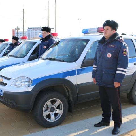 Ключи от новых служебных автомобилей вручили сотрудникам полиции на Ставрополье